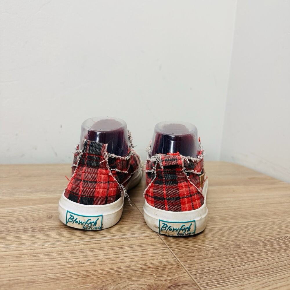 Blowfish Malibu Red Plaid Canvas Slip On Shoes Women’s Size 6.5